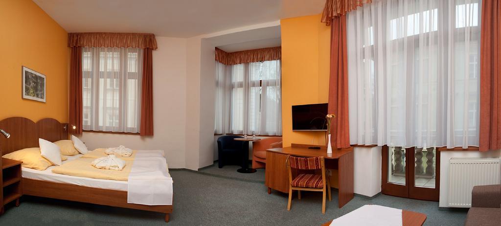 Hotel Antonietta Teplice Oda fotoğraf