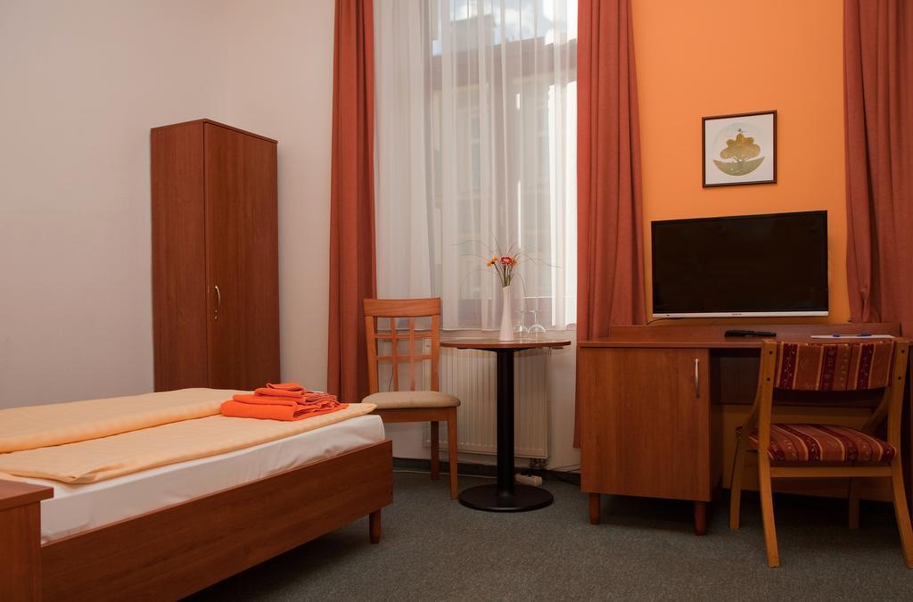 Hotel Antonietta Teplice Oda fotoğraf