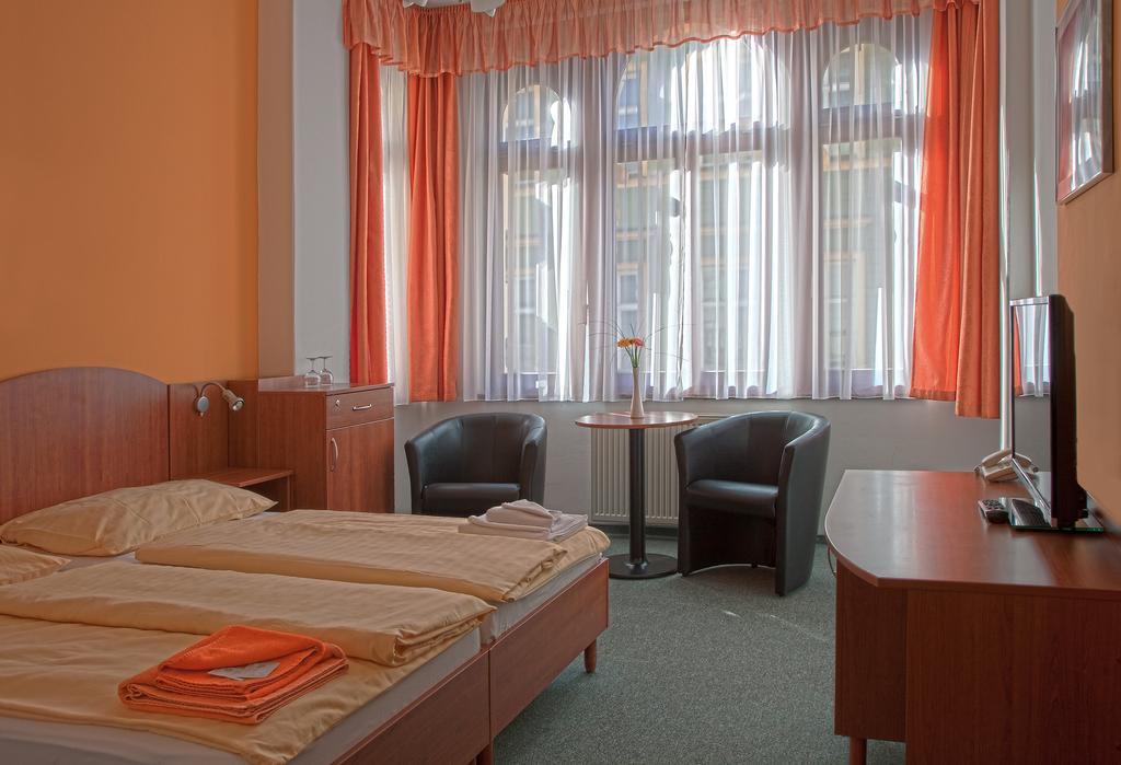 Hotel Antonietta Teplice Oda fotoğraf