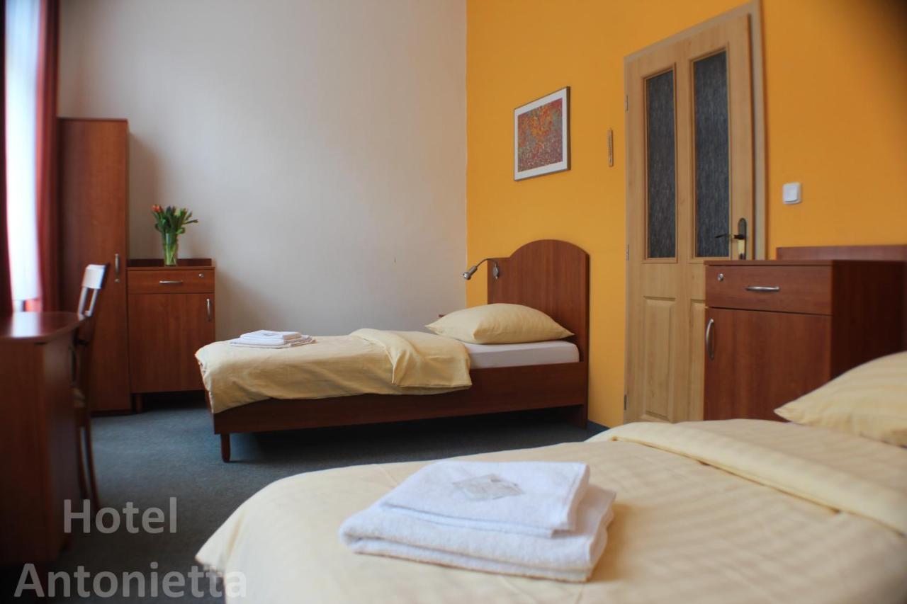 Hotel Antonietta Teplice Oda fotoğraf